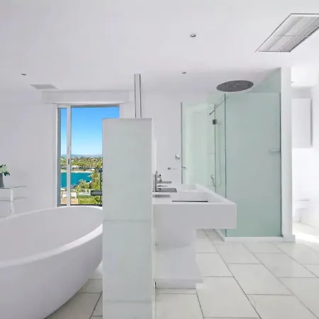 Villa Roc Lumiere - 12pax Villa